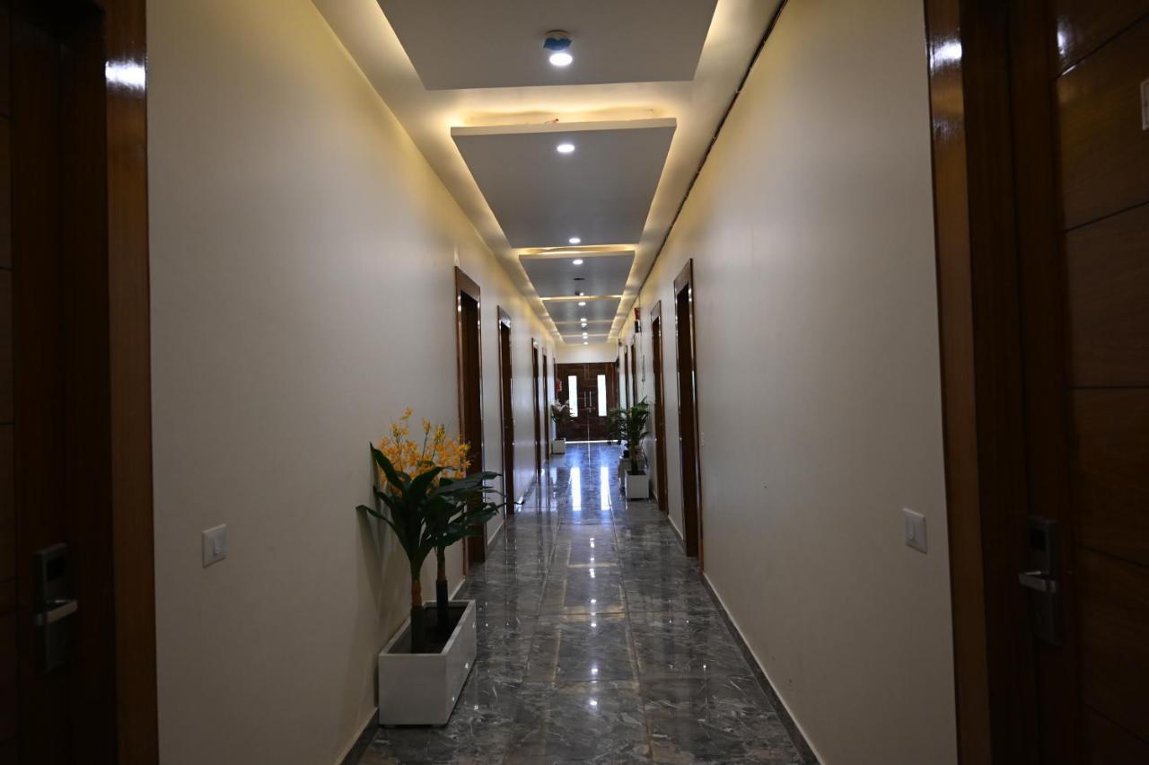 Hotel Vasdaa Grand Dehradun Exterior foto
