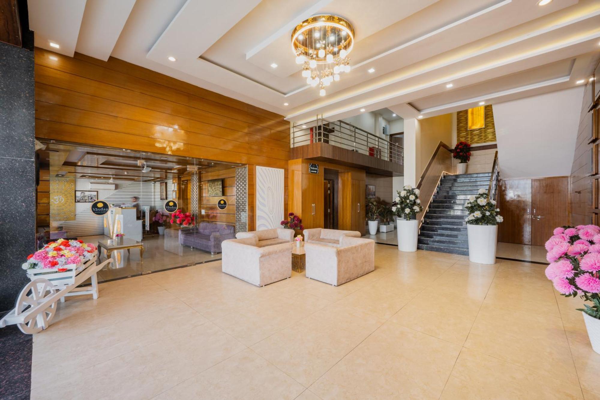 Hotel Vasdaa Grand Dehradun Exterior foto