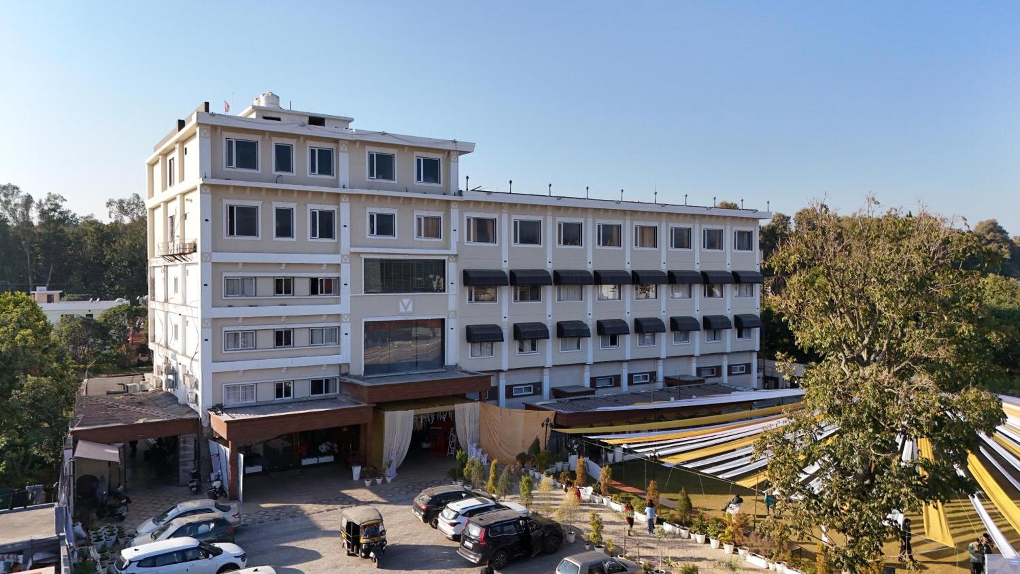 Hotel Vasdaa Grand Dehradun Exterior foto
